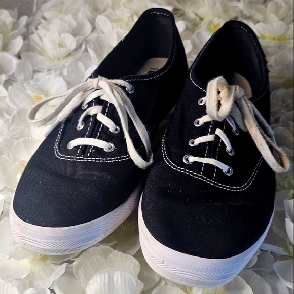 Women's Keds Champion Originals Black Canvas Low Top Sneakers SIZE 8 - Picture 2 of 5